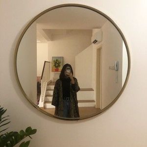 Meet your Posher, Prada